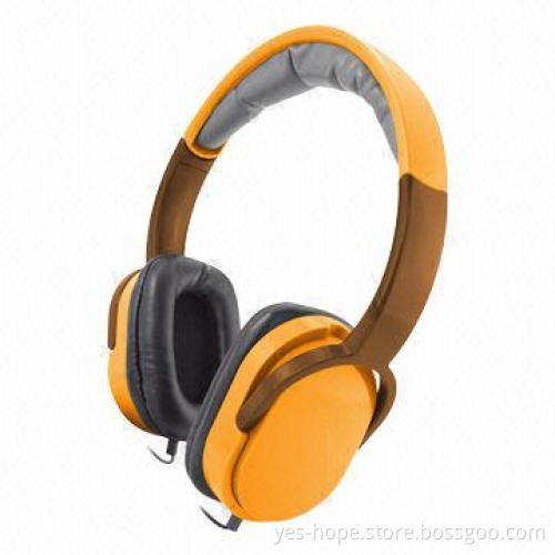 Headphone with microphone for gaming